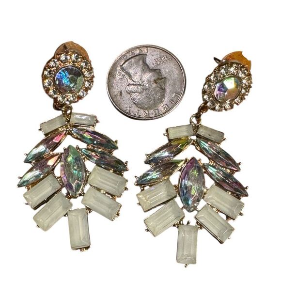 Elegant art deco style Silver and White Crystal Earrings - Picture 2 of 4